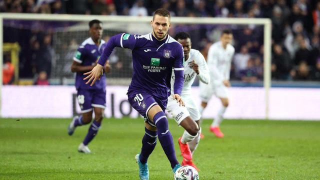 根据球员近 根据球员近