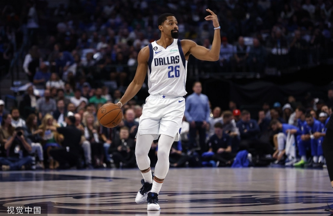 在与尼克斯 在与尼克斯