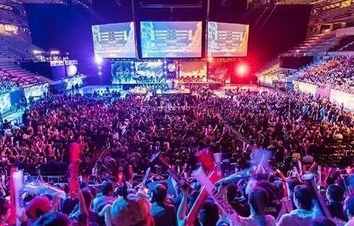 而复杂的 而复杂的