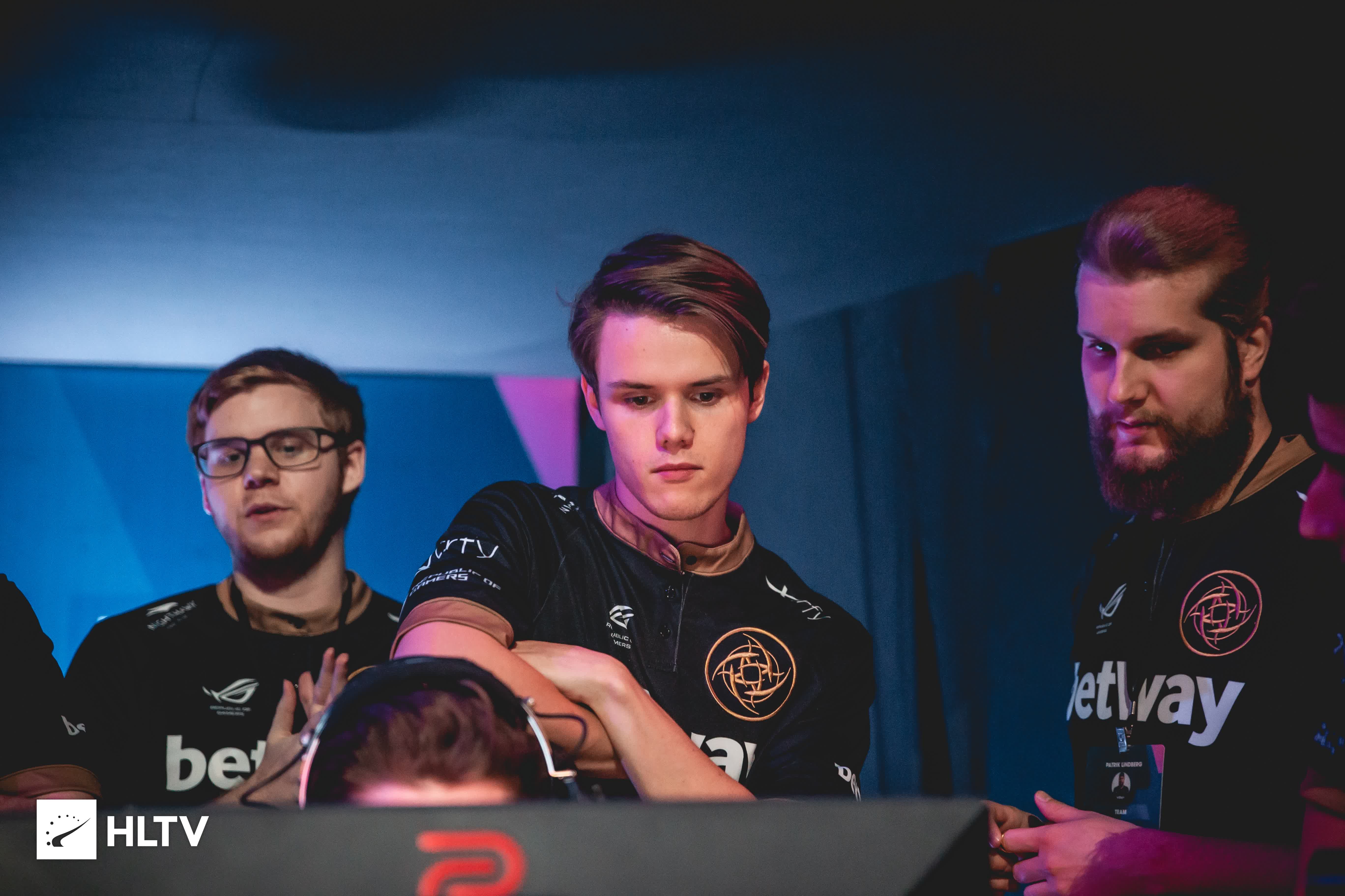 压到肋部 压到肋部