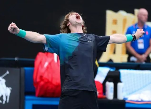 后强调团队 后强调团队